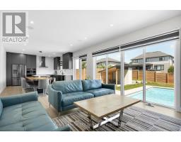62 CRESTVIEW DRIVE - 7