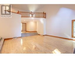 10239 PINETREE DRIVE - 13