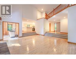 10239 PINETREE DRIVE - 15
