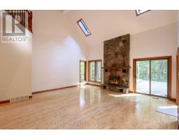 10239 PINETREE DRIVE - 17