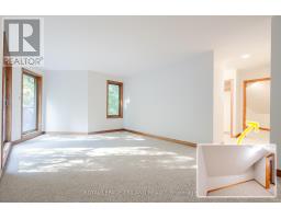 10239 PINETREE DRIVE - 32