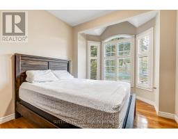 23 - 1574 RICHMOND STREET - 19
