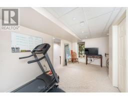 1031 ST CLAIR PARKWAY - 34