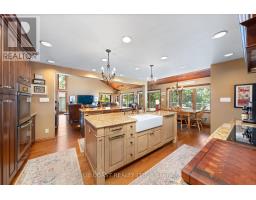 1031 ST CLAIR PARKWAY - 8