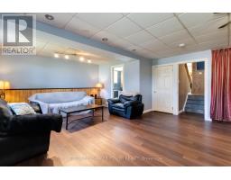 293 BANBURY CRESCENT - 24