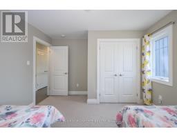 33 - 1061 EAGLETRACE DRIVE - 25