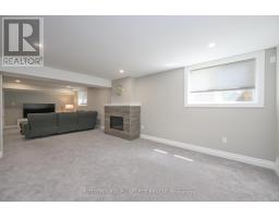 33 - 1061 EAGLETRACE DRIVE - 26