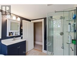 26 DALY AVENUE - 32