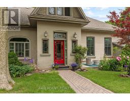 26 DALY AVENUE - 4
