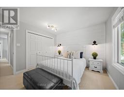 31 - 499 TEEPLE TERRACE - 32