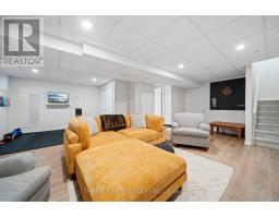 31 - 499 TEEPLE TERRACE - 34