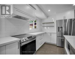 700 GLENGYLE CRESCENT - 13