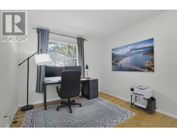 66 LLOYD MANOR CRESCENT - 27