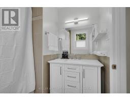 66 LLOYD MANOR CRESCENT - 29
