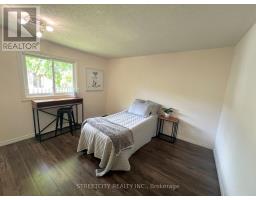 295 WALMER GROVE - 20