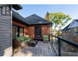239 TECUMSEH AVENUE E - 32