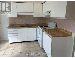17 - 135 BELMONT DRIVE - 3