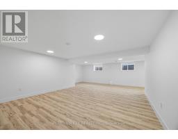 32 BRISCOE CRESCENT - 33