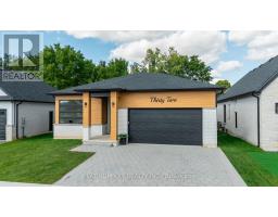32 BRISCOE CRESCENT - 47