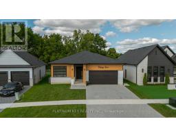 32 BRISCOE CRESCENT - 49