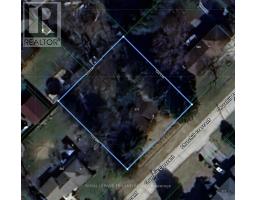 572 CHURCHILL CRESCENT - 1