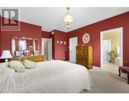 9 WILLARD CRESCENT - 23