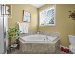 9 WILLARD CRESCENT - 25