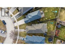 1852 BLOOM CRESCENT - 30