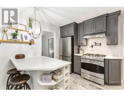 927 FARNHAM ROAD - 17