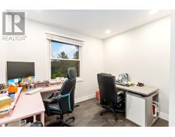 927 FARNHAM ROAD - 26