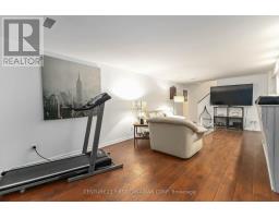 927 FARNHAM ROAD - 31