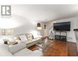 927 FARNHAM ROAD - 32