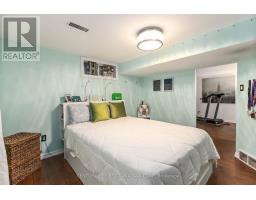 927 FARNHAM ROAD - 35