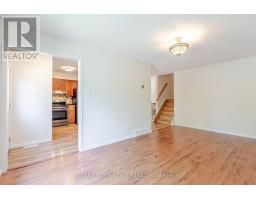 20 FAIRCHILD CRESCENT - 10