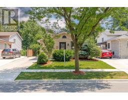 20 FAIRCHILD CRESCENT - 37