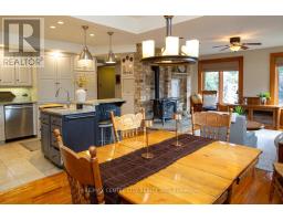 164 WOODSTOCK STREET N - 13