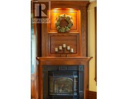 164 WOODSTOCK STREET N - 18