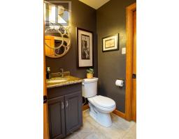 164 WOODSTOCK STREET N - 26
