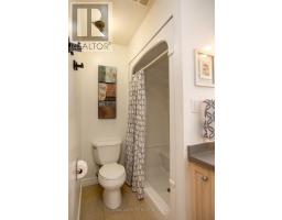 164 WOODSTOCK STREET N - 39