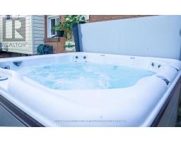 784 WESTBURY CRESCENT - 11