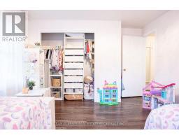 784 WESTBURY CRESCENT - 34