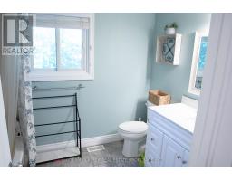 784 WESTBURY CRESCENT - 37