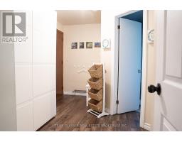784 WESTBURY CRESCENT - 39