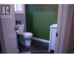 784 WESTBURY CRESCENT - 40