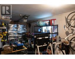 784 WESTBURY CRESCENT - 41