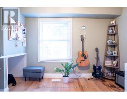 784 WESTBURY CRESCENT - 42