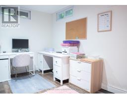 784 WESTBURY CRESCENT - 46