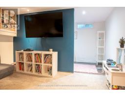 784 WESTBURY CRESCENT - 47