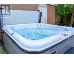 784 WESTBURY CRESCENT - 9