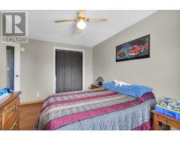 86 MACKAY AVENUE - 18